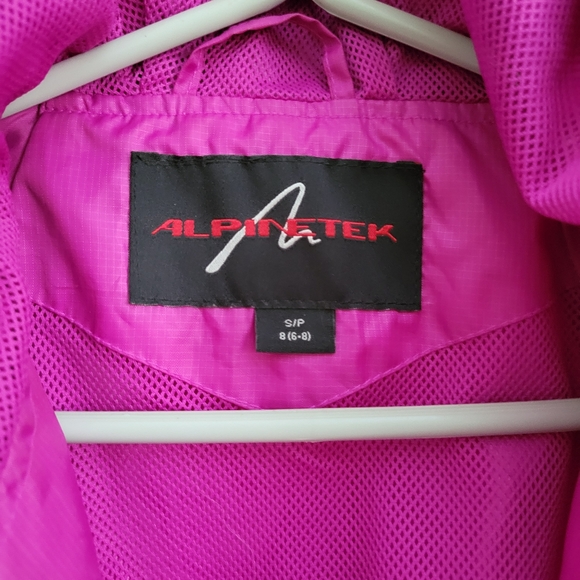 Beautiful fuschia pink Alpinetek windbreaker. Size small. - Picture 4 of 10